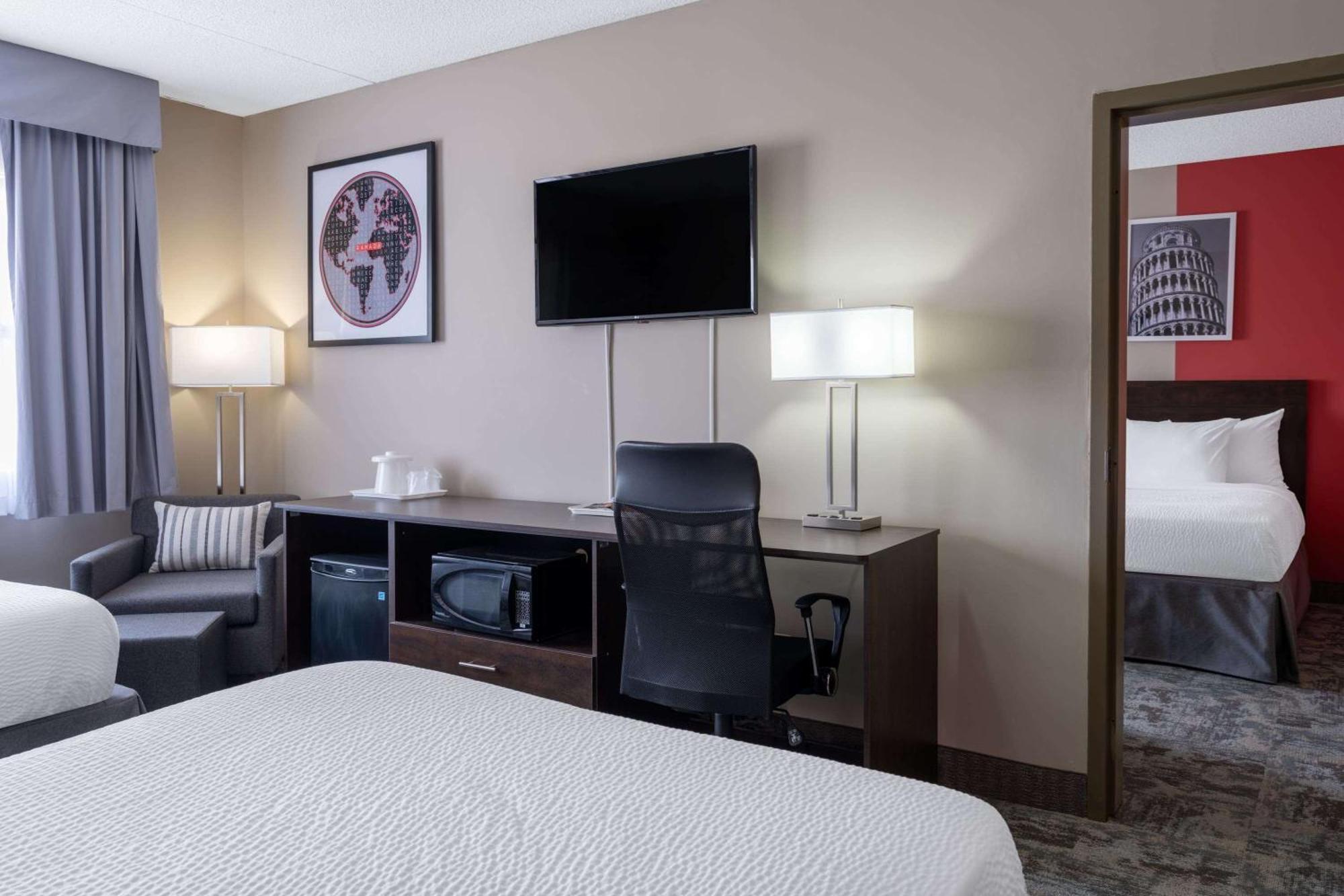 Ramada By Wyndham Thunder Bay Airlane Hotel Εξωτερικό φωτογραφία