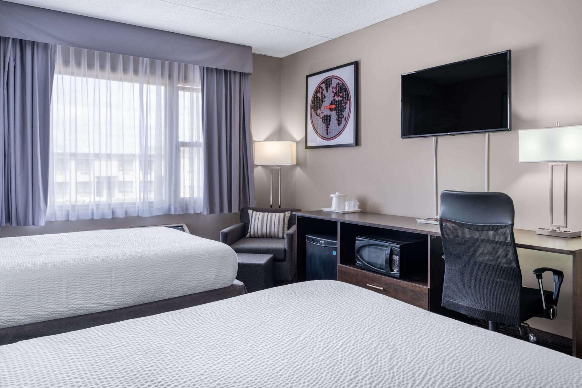 Ramada By Wyndham Thunder Bay Airlane Hotel Εξωτερικό φωτογραφία