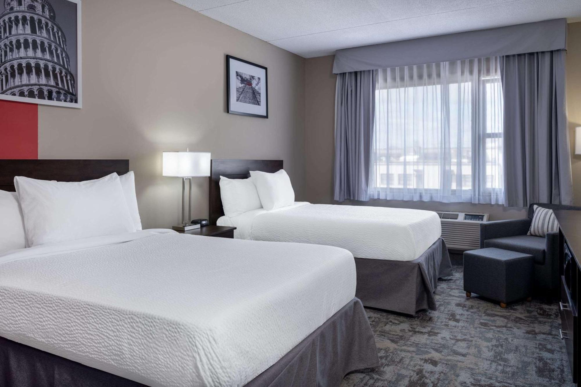 Ramada By Wyndham Thunder Bay Airlane Hotel Εξωτερικό φωτογραφία
