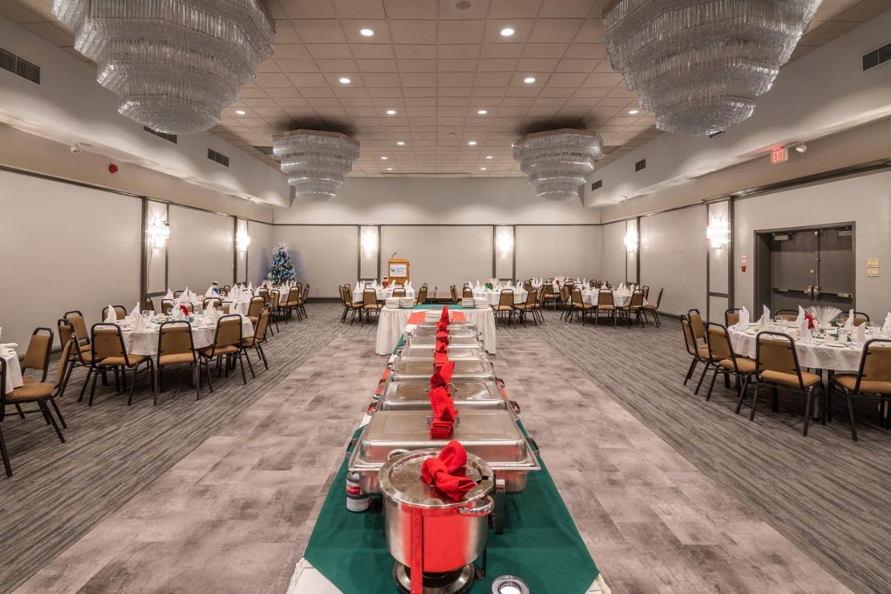 Ramada By Wyndham Thunder Bay Airlane Hotel Εξωτερικό φωτογραφία
