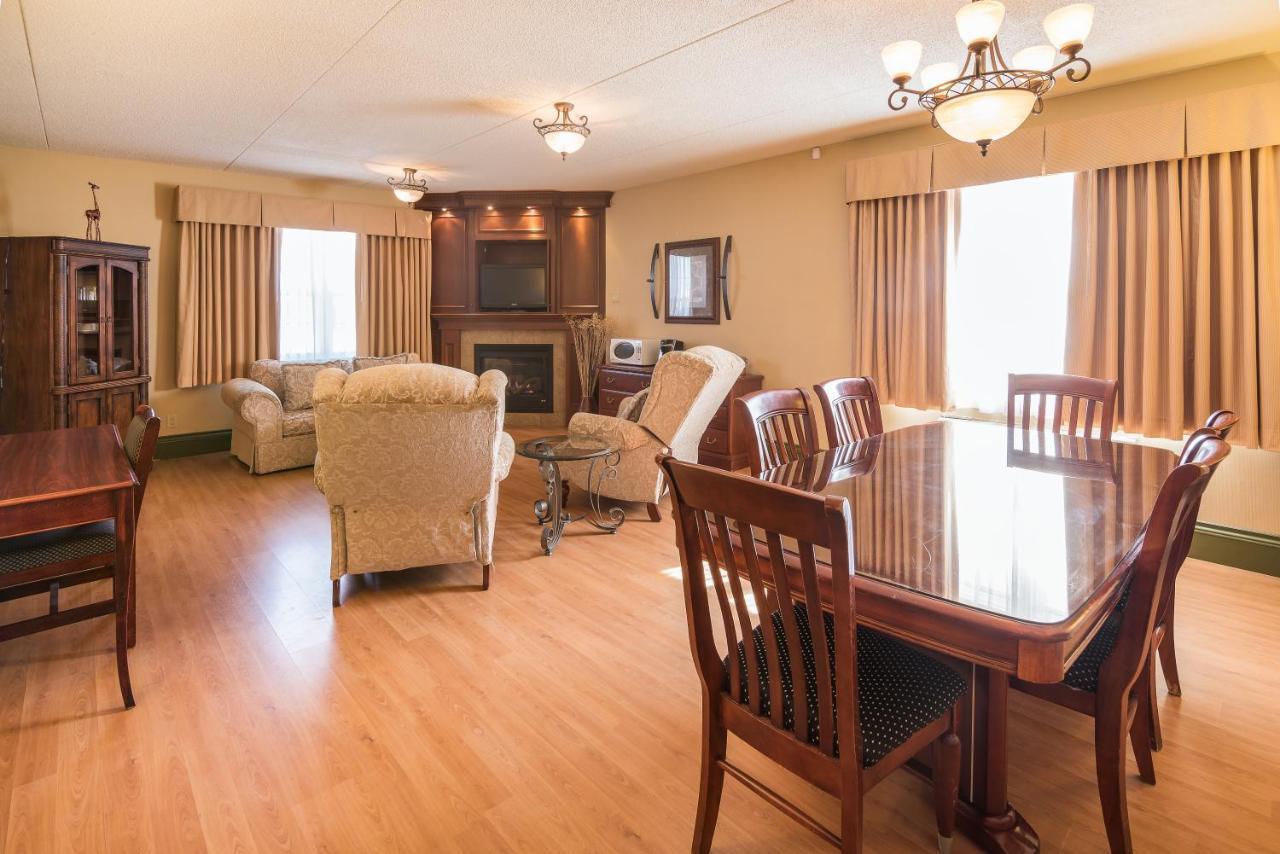 Ramada By Wyndham Thunder Bay Airlane Hotel Εξωτερικό φωτογραφία