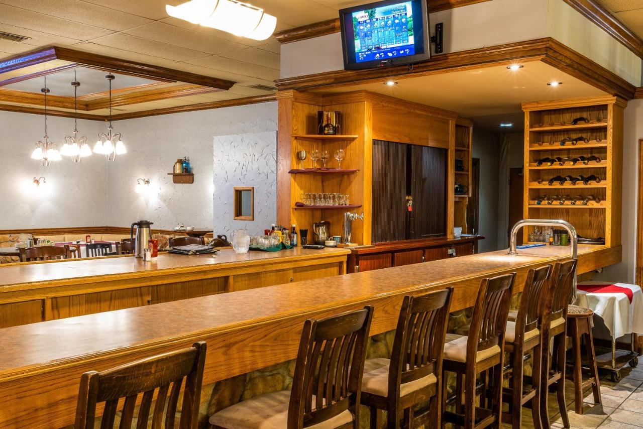 Ramada By Wyndham Thunder Bay Airlane Hotel Εξωτερικό φωτογραφία
