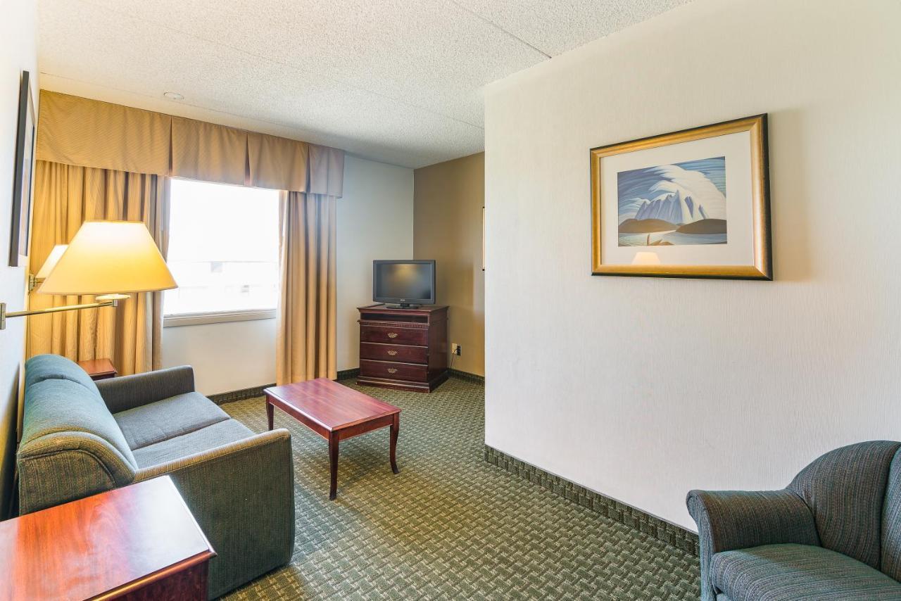 Ramada By Wyndham Thunder Bay Airlane Hotel Εξωτερικό φωτογραφία